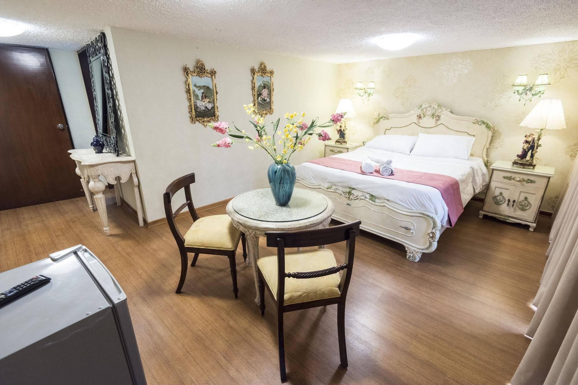 Inti Killa Hostel Лима Екстериор снимка
