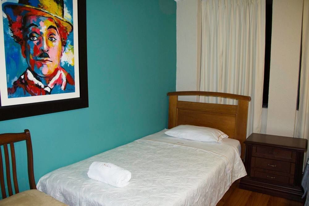 Inti Killa Hostel Лима Екстериор снимка